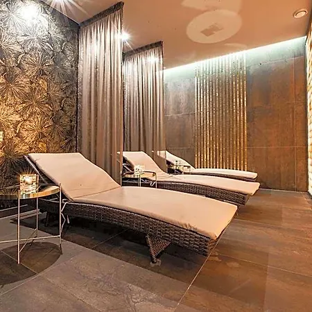 Nadmorski Hotel 2*