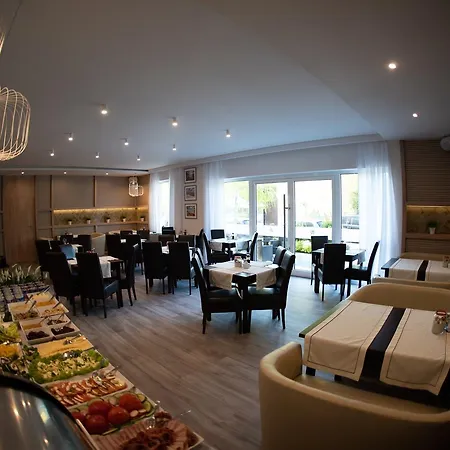 Hotel Nadmorski 2*