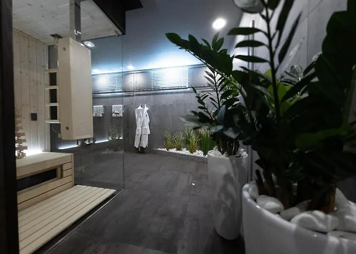 Hotel Nadmorski Łeba 2*