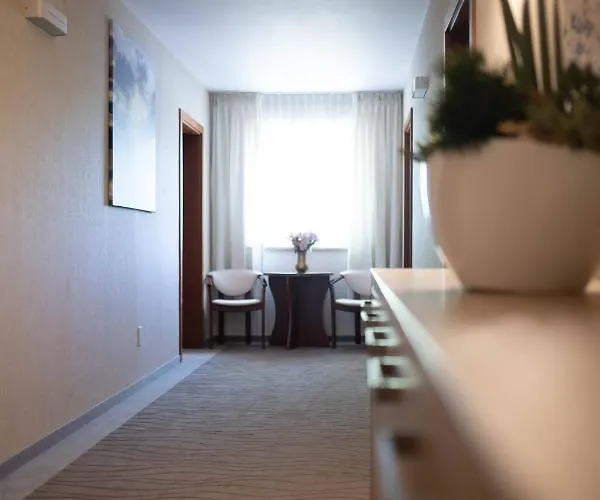Hotel Nadmorski Łeba 2*